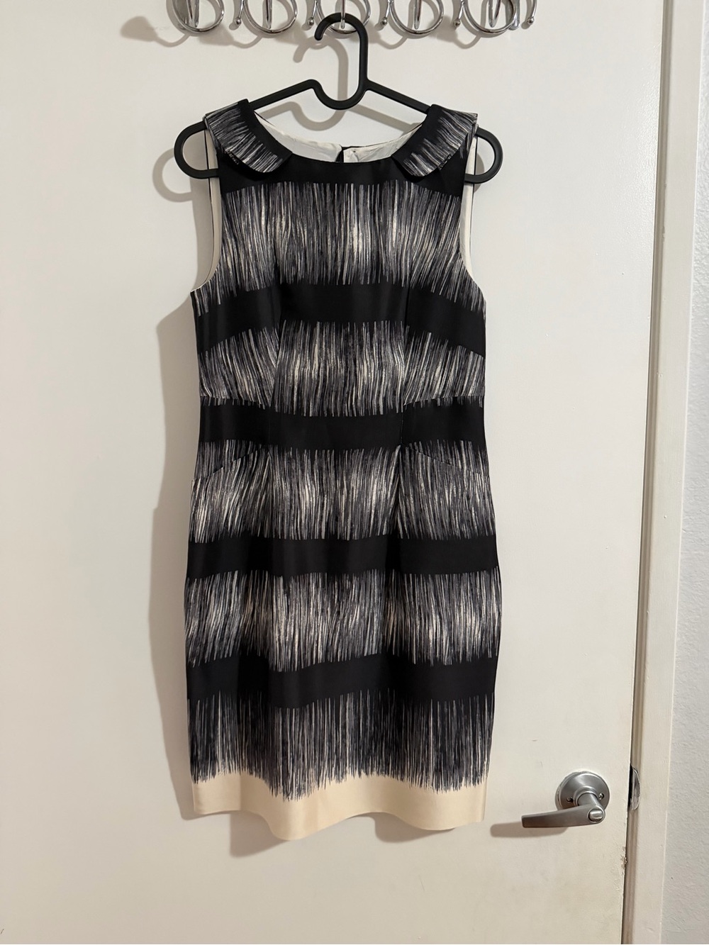Banana Republic Black, Cream & Silver Sleeveless Shift Dress